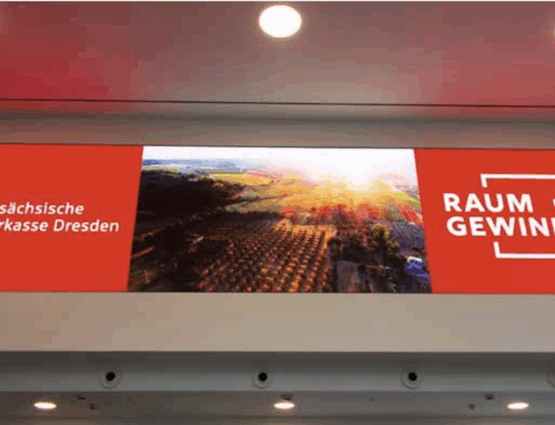LED-Wand Sparkasse Dresden: Digitale Kommunikation im Foyer sichtbar machen