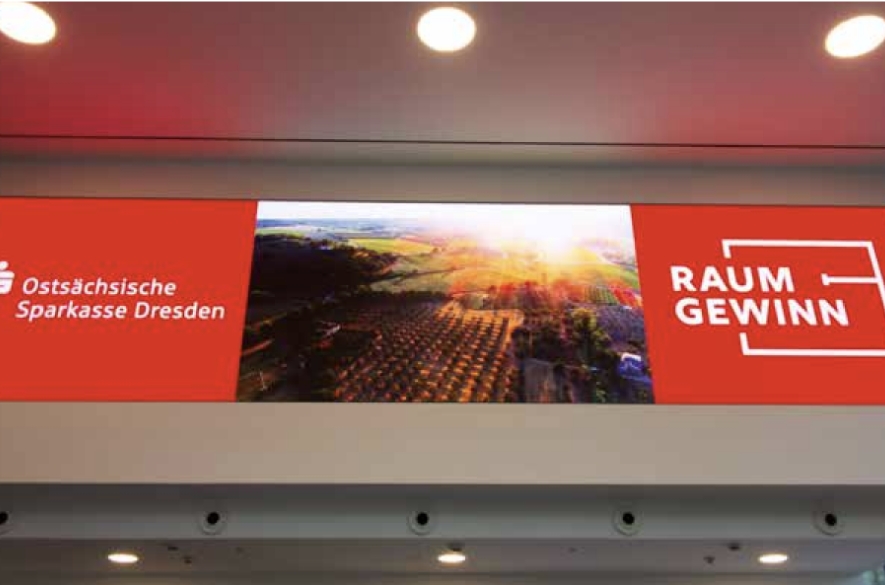 LED-Wand-Sparkasse-Dresden
